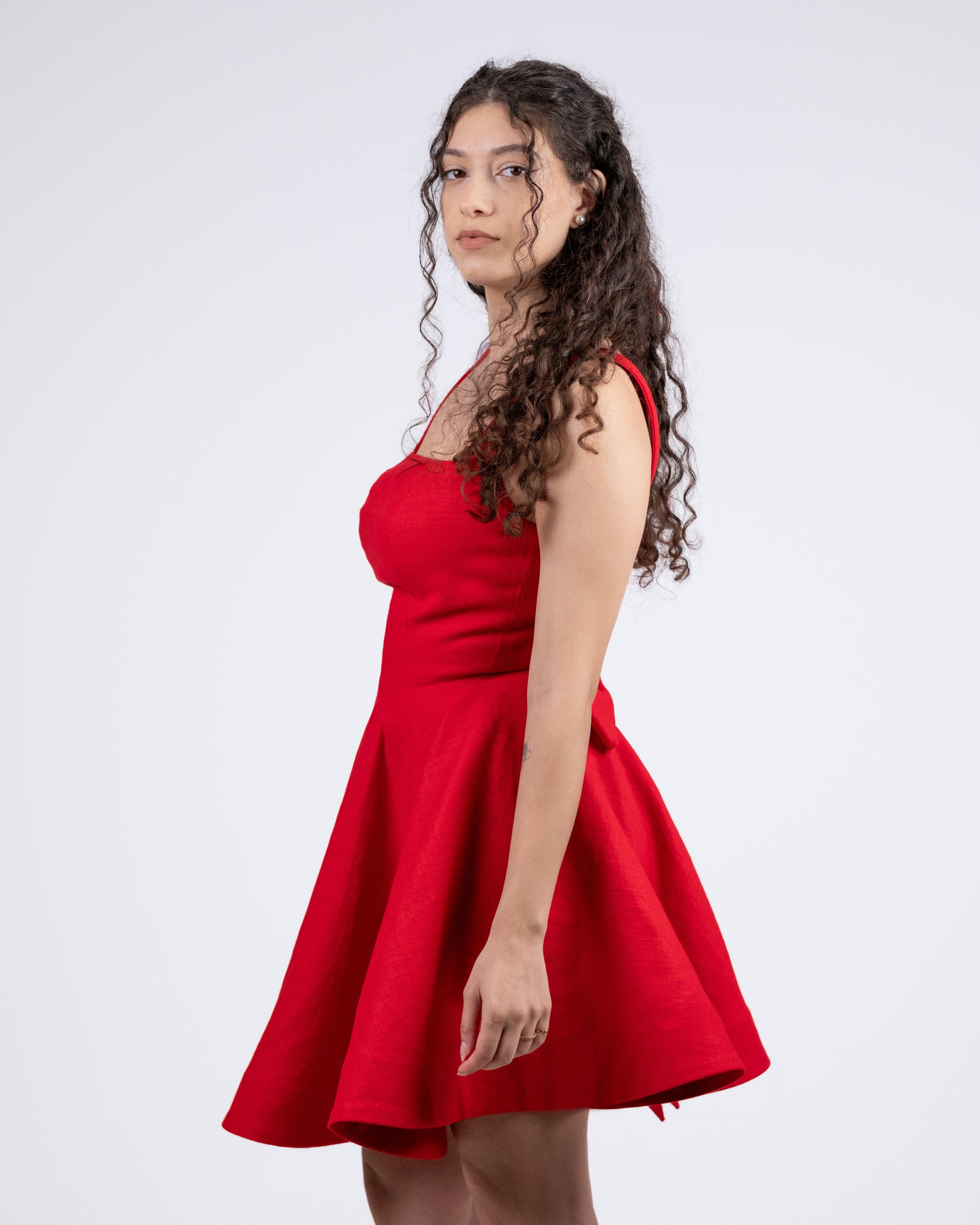 Vestido Curto com Laço